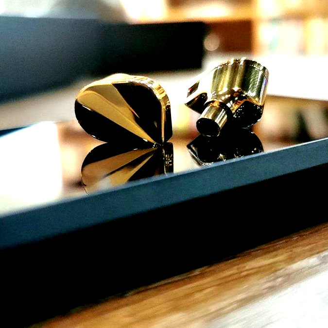 eA-R カスタムイヤーピース moondrop illumination 光 MOONDROP ILLUMINATION In-Ear Monitor | MOONDROP Official Website