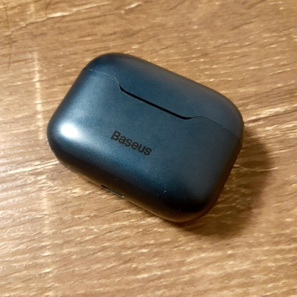UGREEN Hitune X5 Baseus SiMU S1 Pro