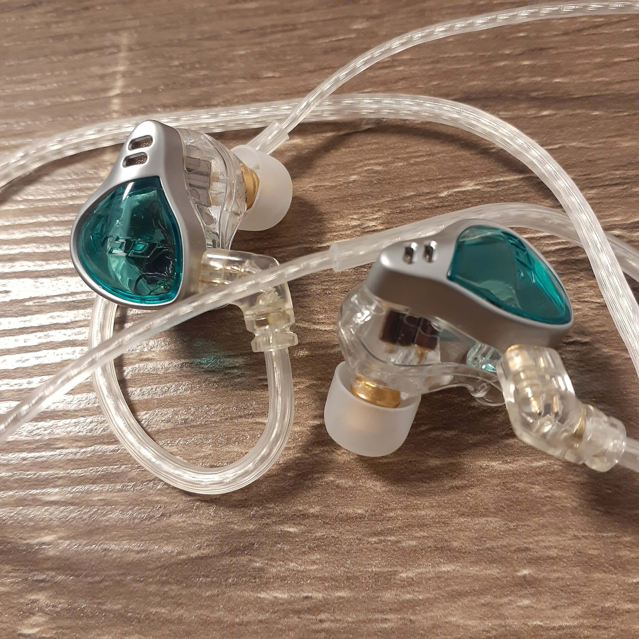 国内外の人気が集結 CCA 中華イヤホン CA10 audio-sound@premium - レビュー イヤホン