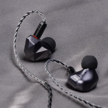 Tripowin Rhombus：1BA + 1DD ハイブリッド・パフォーマンス IEM